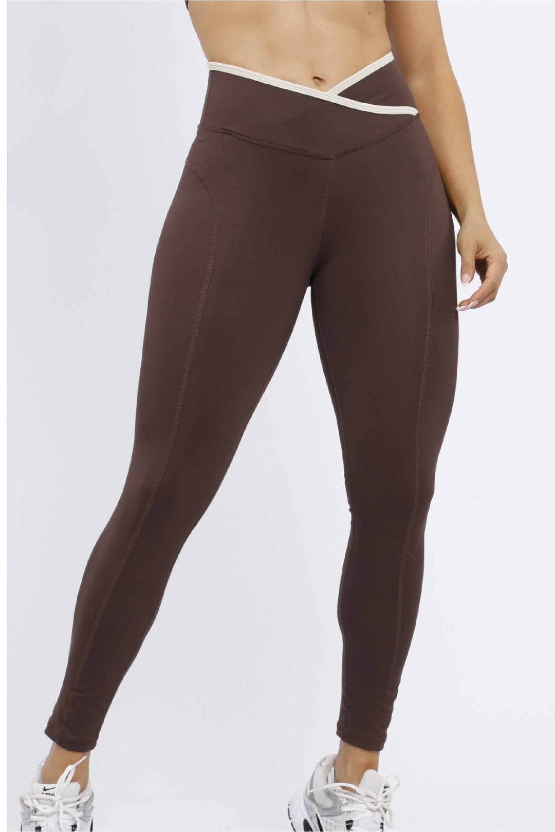 CONJUNTO DEPORTIVO MUJER CAFE - LD- 891 TC- 228