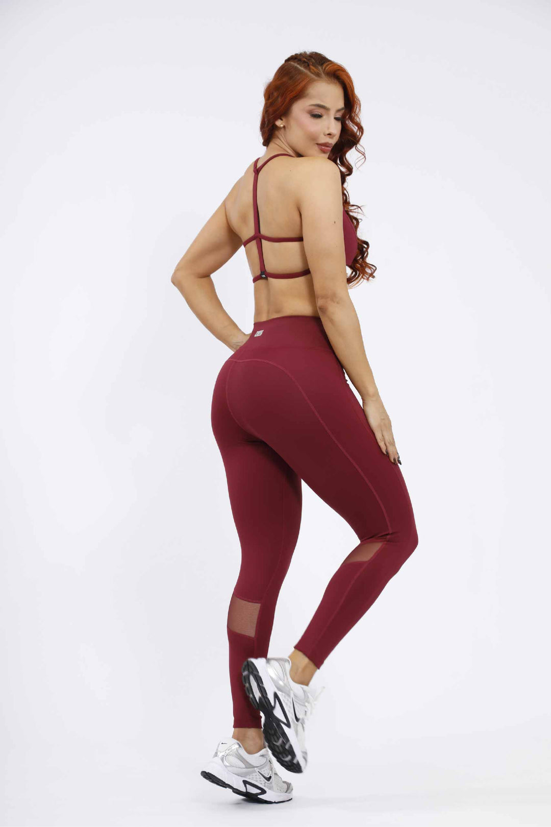 CONJUNTO DEPORTIVO MUJER VINOTINTO LD-872 TC-218